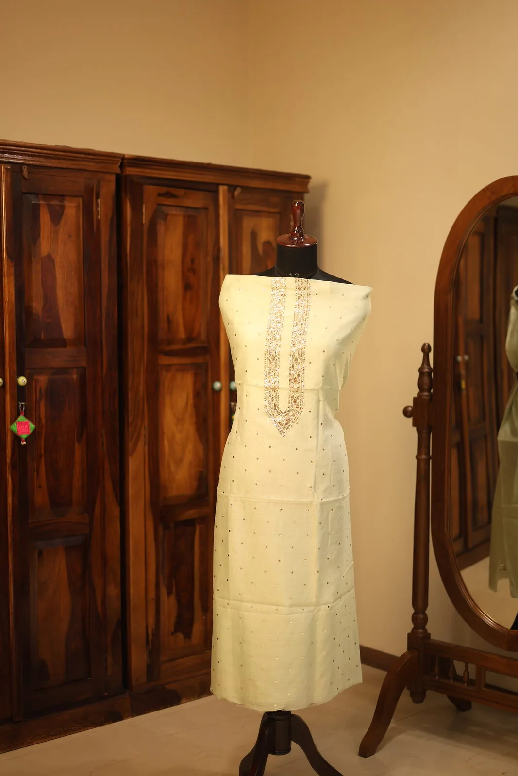CREAM KAMDHANI UNISEX KURTA