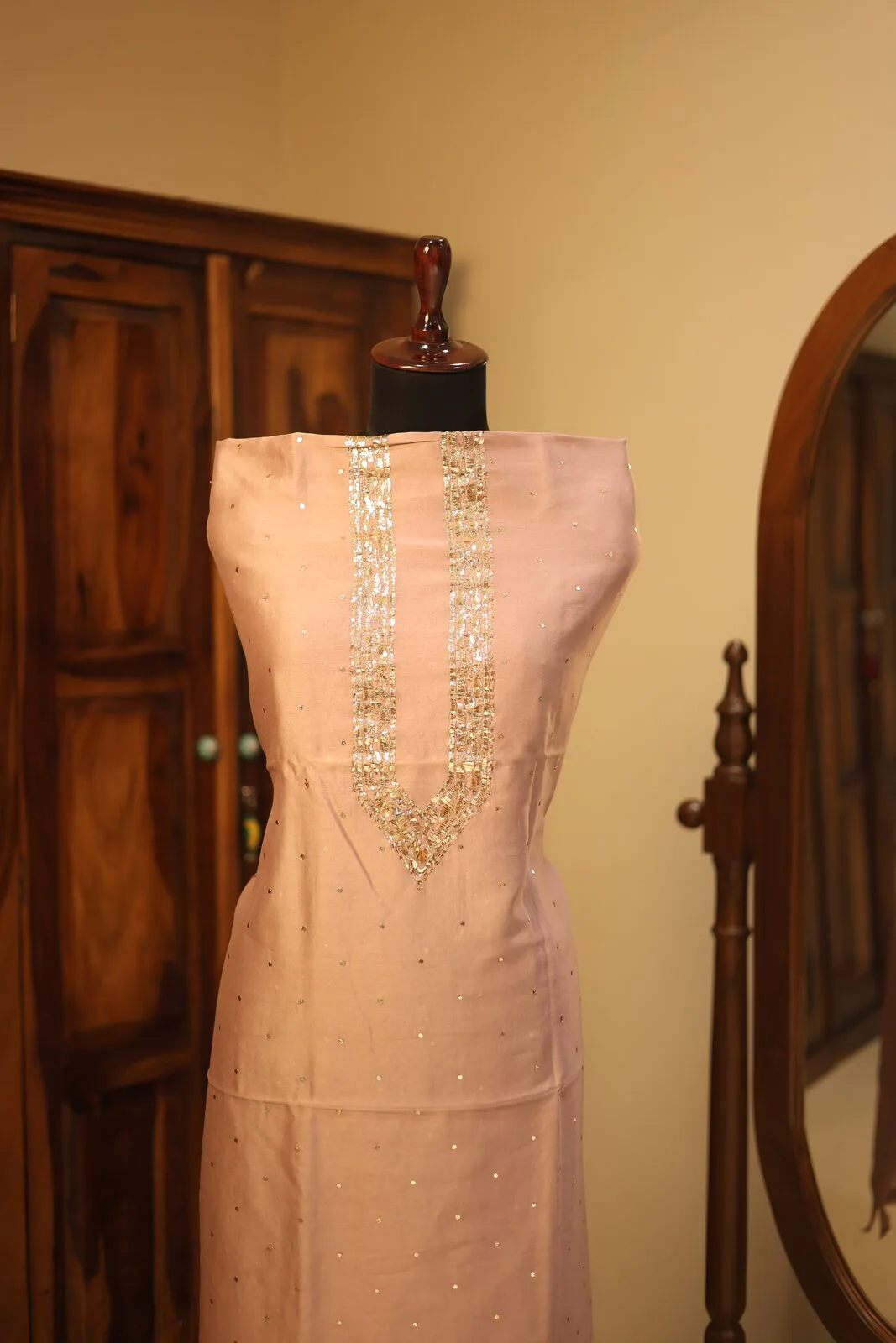 Cream Floral Embroidered Dupatta