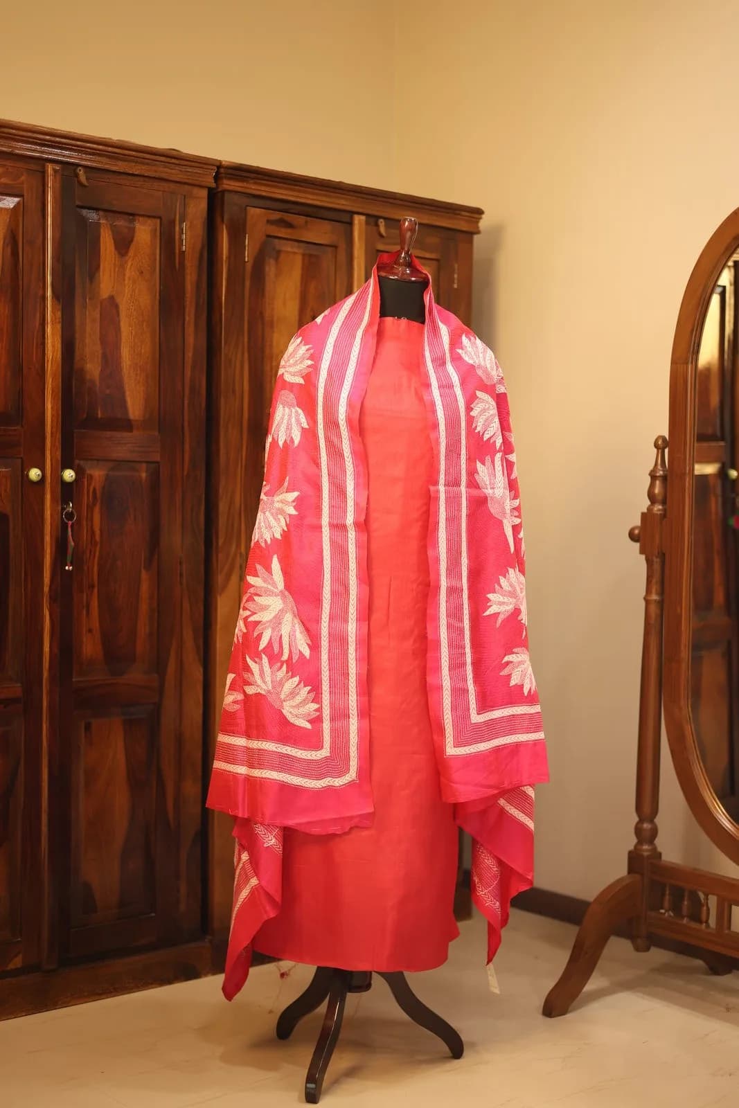 Rose-Pink Leaf-Border Dupatta
