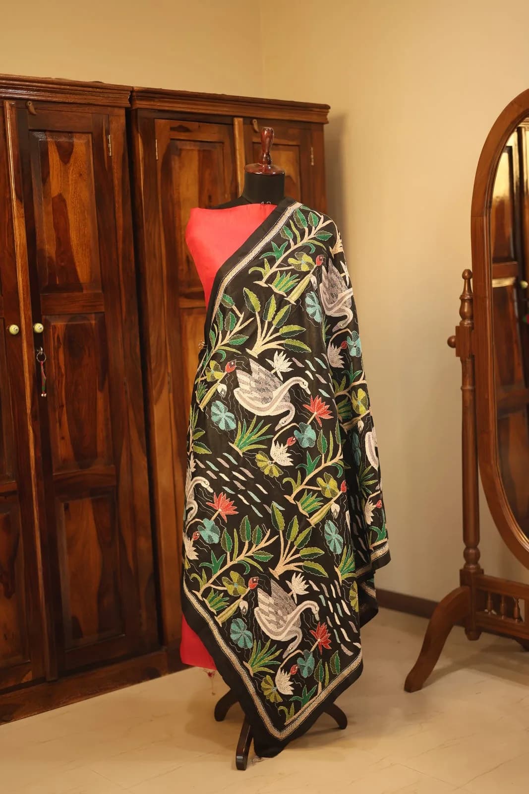 Black Swan-Motif Kantha Dupatta