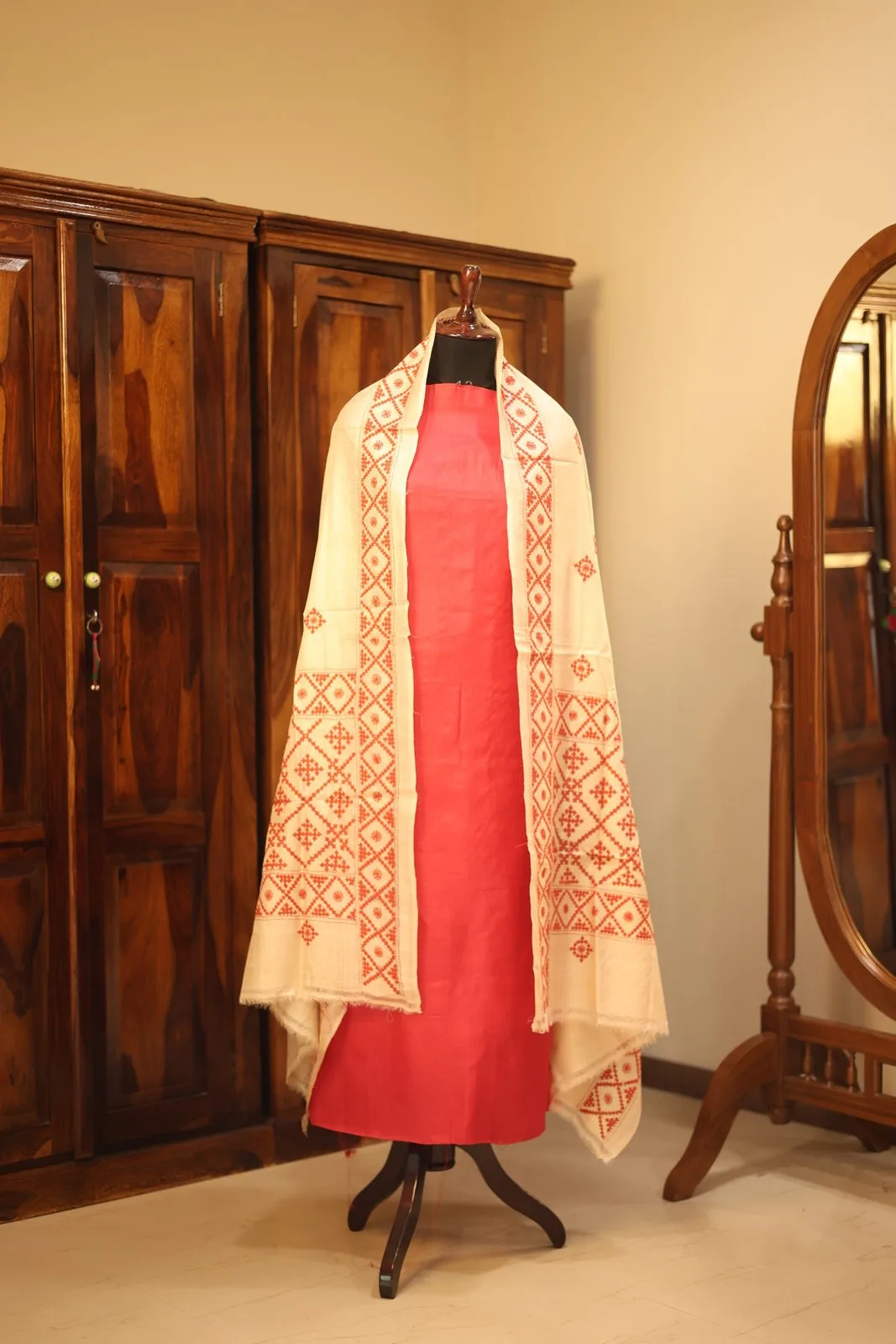 Ivory Red Geometric Dupatta